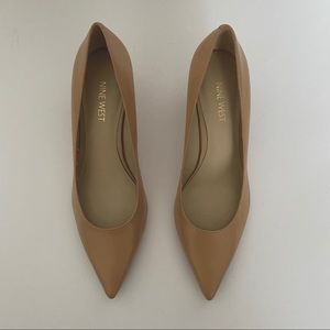nine west - nude kitten heels with pointed toe